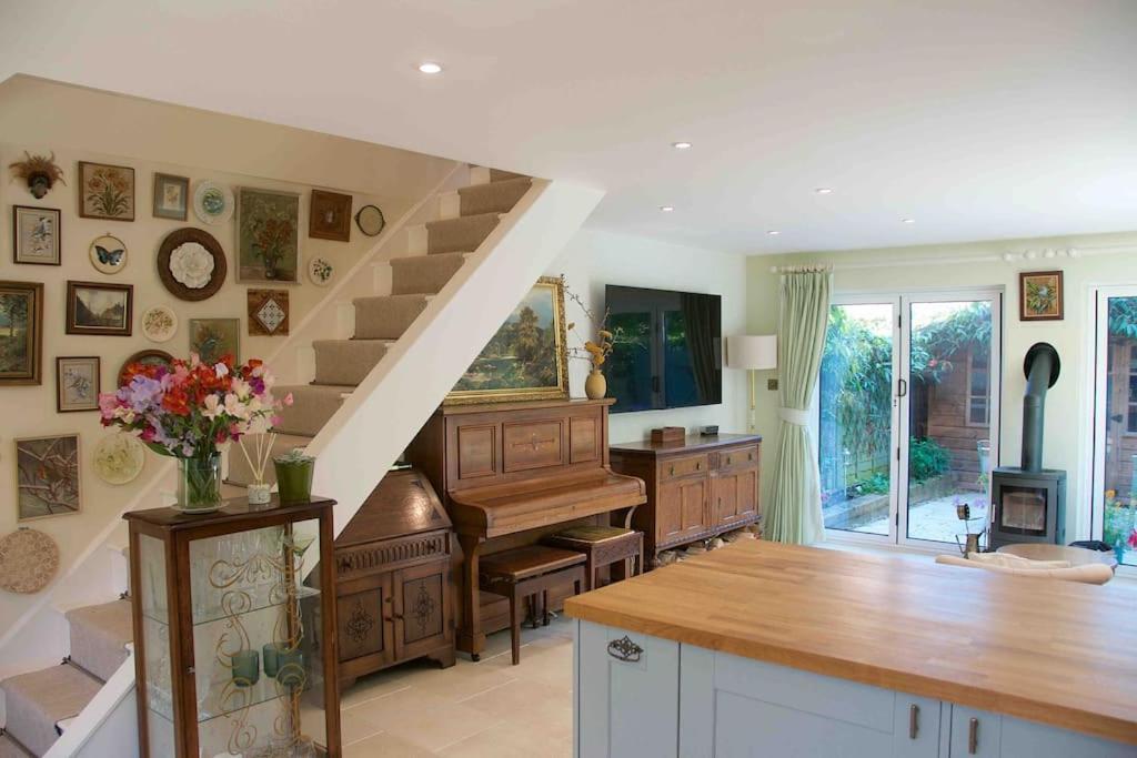 Canal View 2 Bedrooms End Of Terrace Chichester Exterior foto